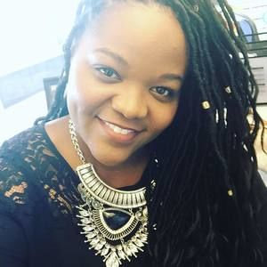 Meet your Posher, Ella